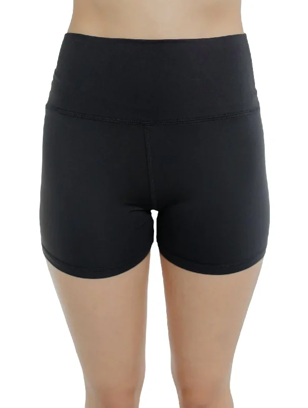 Marilyn Short In Black